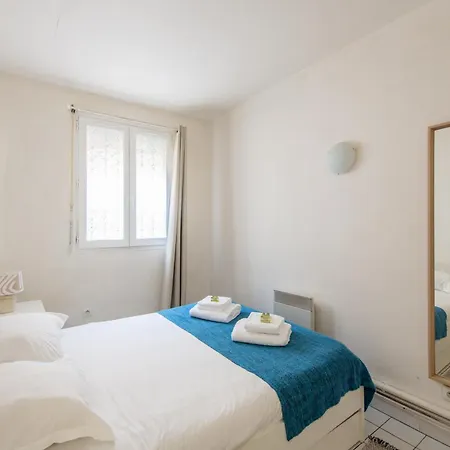 Apartment 1 Bedroom Ideally Located Only 1 Minute To The Metro In Montmartre Neighbourhood
