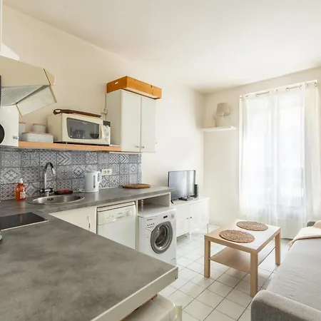 Apartment 1 Bedroom Ideally Located Only 1 Minute To The Metro In Montmartre Neighbourhood Paris