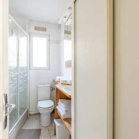 1 Bedroom Ideally Located Only 1 Minute To The Metro In Montmartre Neighbourhood Apartment Paris